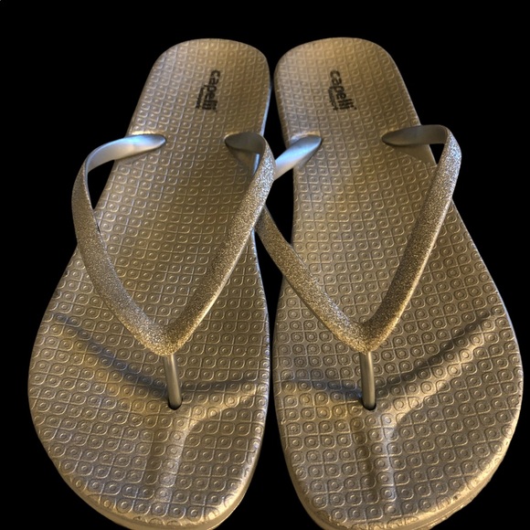 Capelli of New York | Shoes | Capelli Silver Glitter Flip Flops | Poshmark